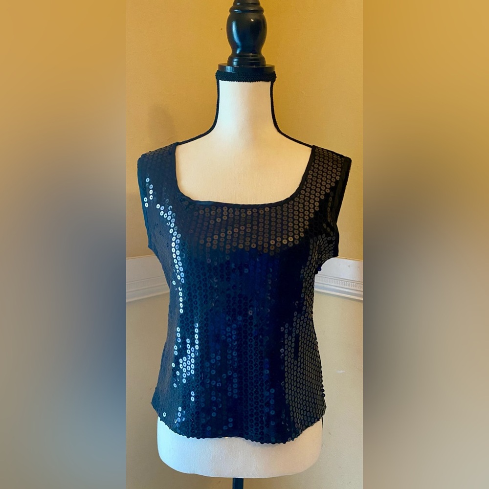 BENTLEY ARBUCKLE Sequined Scoop Neck Black Women's Top; size 8; EUC.